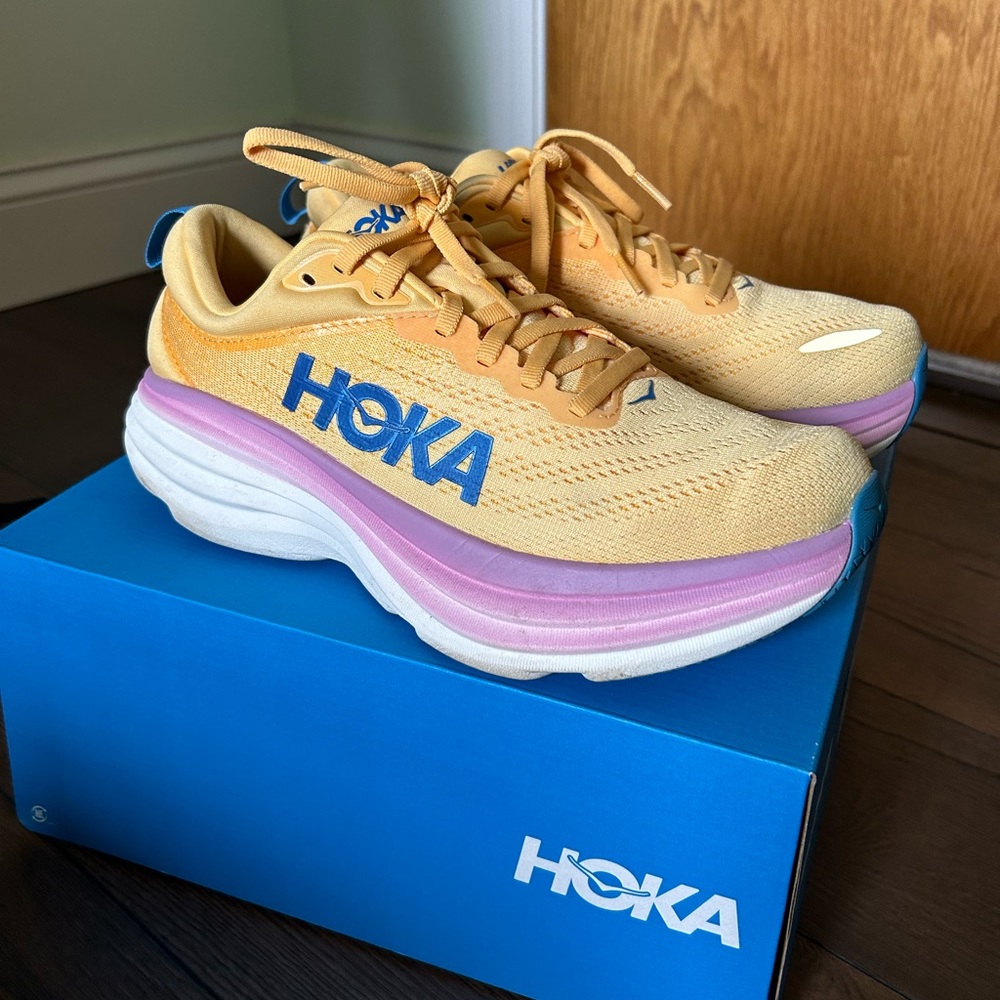 Hoka Bondi 8 running shoes